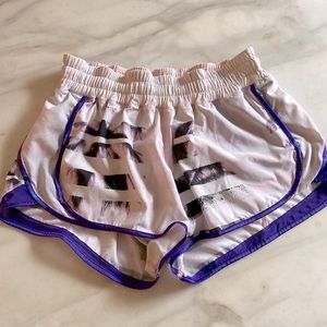 Lululemon Purple / Pink Palm Print Running Shorts size 6 2 1/2” Inseam